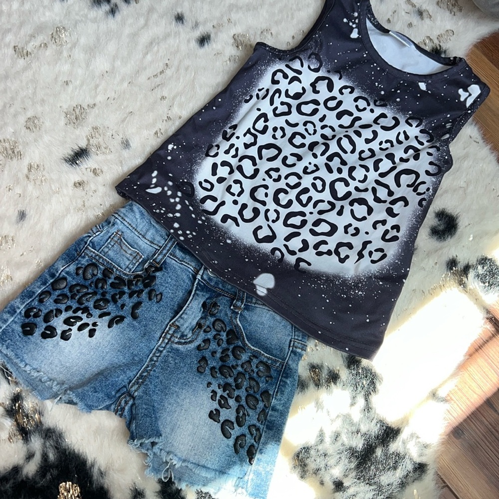 Girls 4T Cheetah top & bottom set